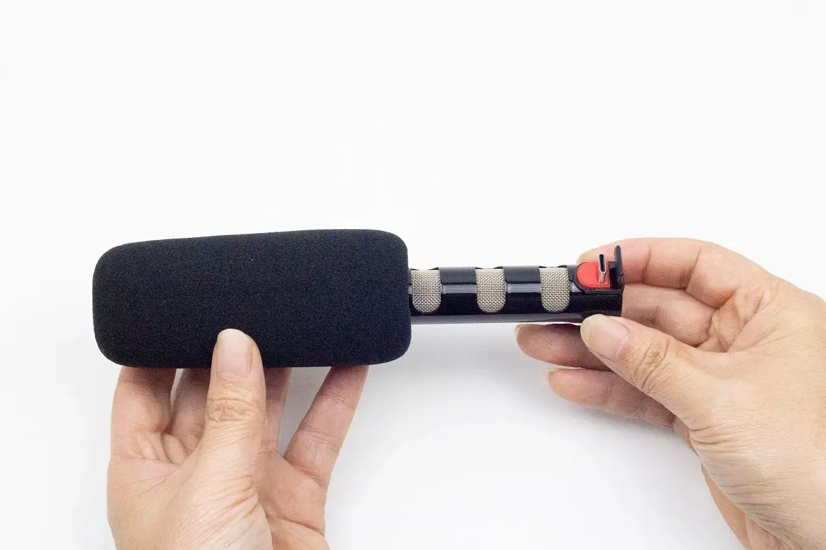 How to Connect Your Mobile Phones with External Microphones?