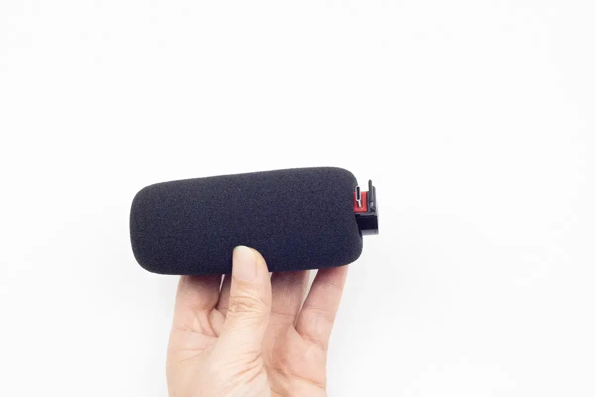 How to Connect Your Mobile Phones with External Microphones?
